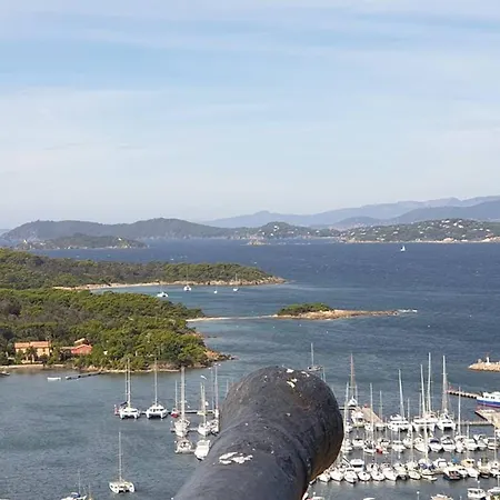 T2 A Avec Parking, 4 Personnes - Fr-1-335-207 * Hyeres
