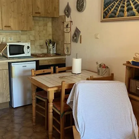 T2 A Avec Parking, 4 Personnes - Fr-1-335-207 Apartment